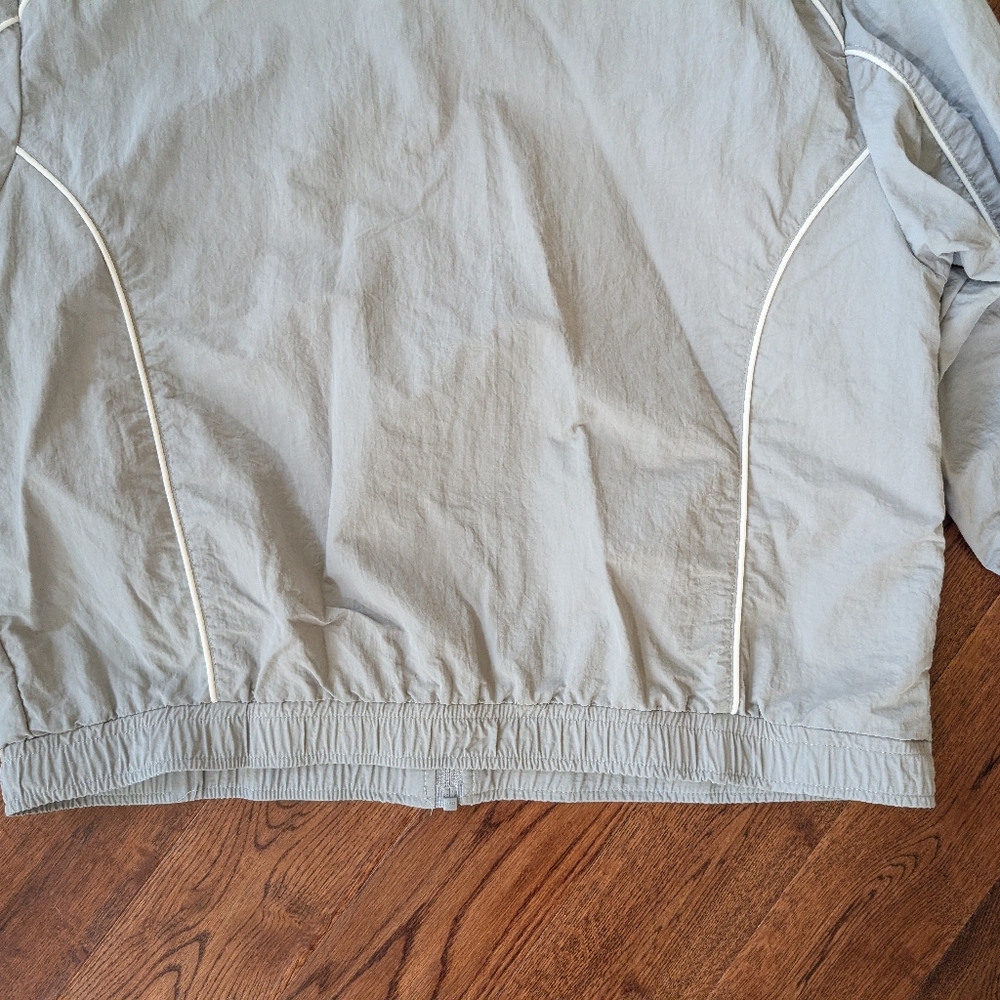 EUC Ladies Divided By H&M Nylon Zip Up Jacket Light Gray & White Size Small - Picture 7 of 8